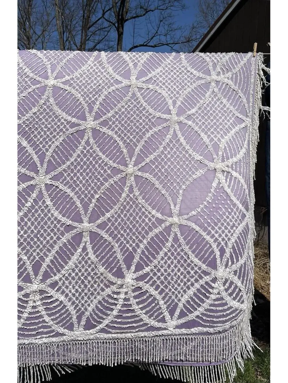 VINTAGE PURPLE/WHITE CHENILLE BEDSPREAD-COTTON WITH FRINGE DOUBLE-CIRCLES WAFFLE